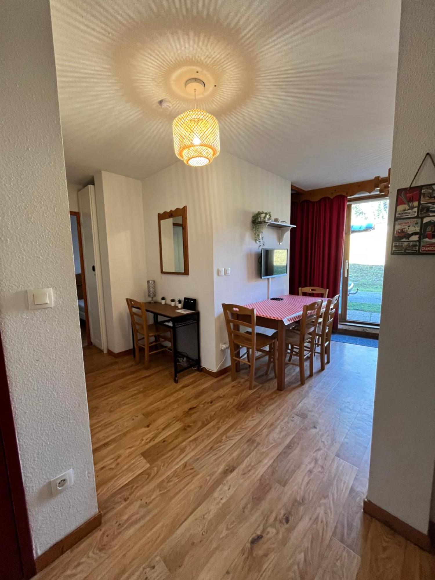 Charmant Appartement Confortable Pour 6 Personnes 40M2 Pied Pistes, Piscine, Wifi, Parking Chamrousse Ngoại thất bức ảnh